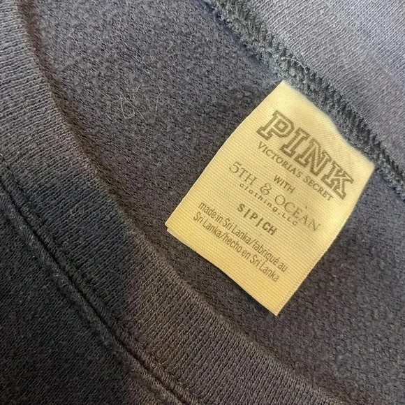 PINK With 5th & Ocean “T” Blue  Sweatshirt Size Small - Picture 7 of 7